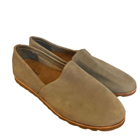 L.L. bean lakewashed Sedona sage leather slip on flats size 9.5 - Picture 1 of 9